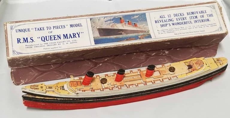 3D Ship Puzzle of the R.M.S. "Queen Mary". Puzzle shows all 12 decks of the ship in layers.