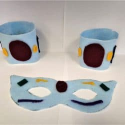 Paper mask and cuffs.