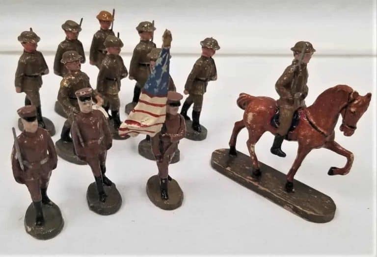 World War 1 Army toy soliders.